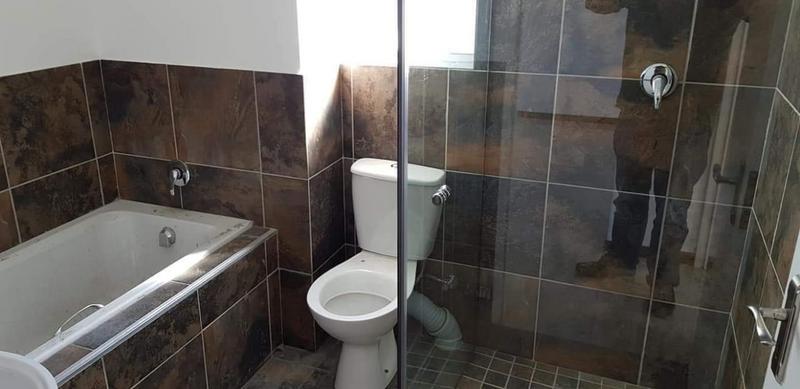2 Bedroom Property for Sale in Paarl South Western Cape